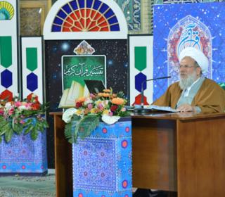 برگزاری جلسات عمومی تفسیر قرآن آیت‌الله محمدی ری‌شهری در مصلای بزرگ ری