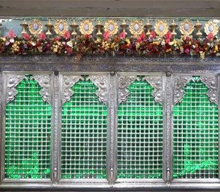 گزارش ایسنا از آخرین آیین غبارروبی مضجع شریف حضرت عبدالعظیم(ع) در شام میلاد امام زمان(عج)